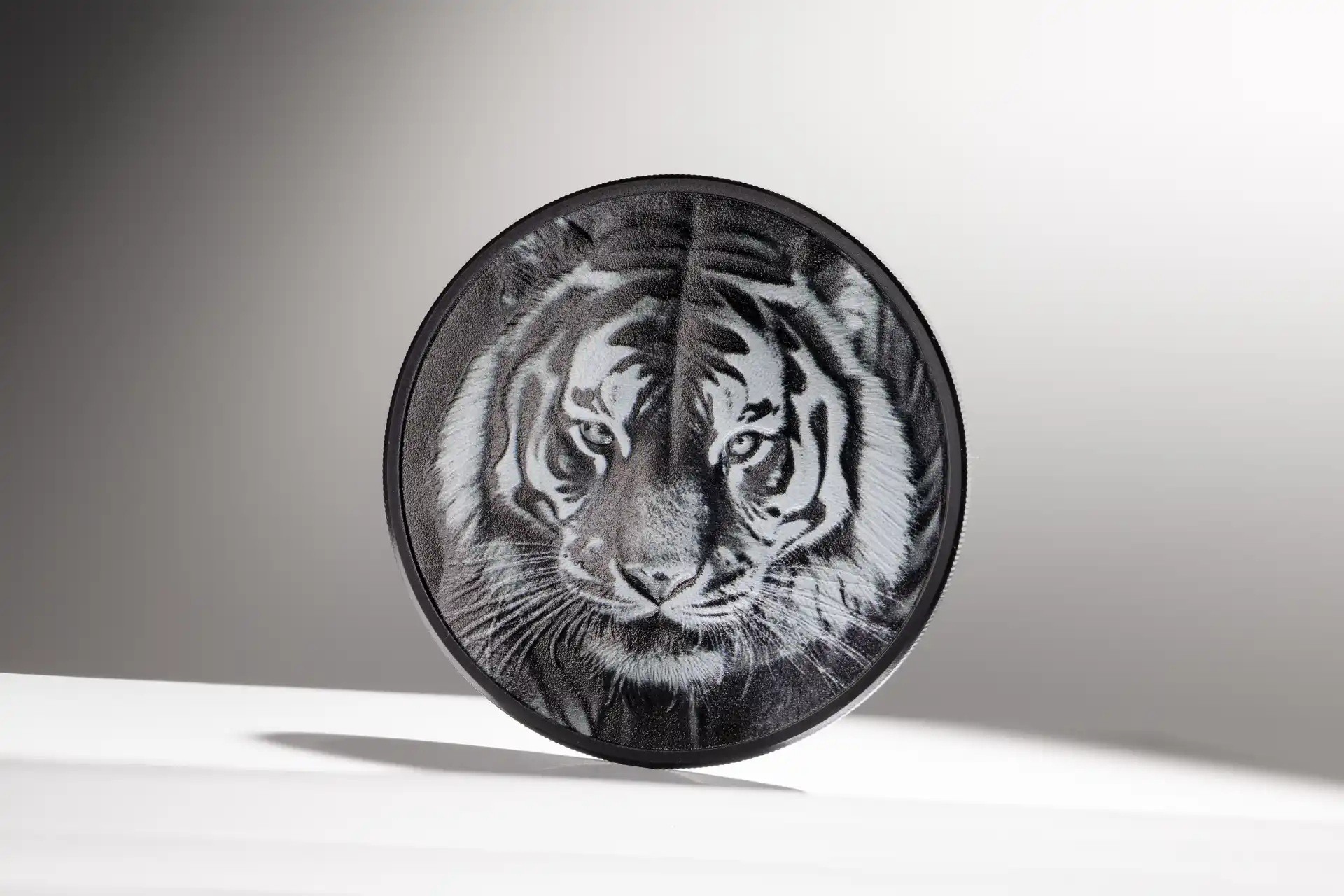 Iles Cook - Pièce 5 Dollars 2025 argent Noir obsidienne - Tigre – Image 8