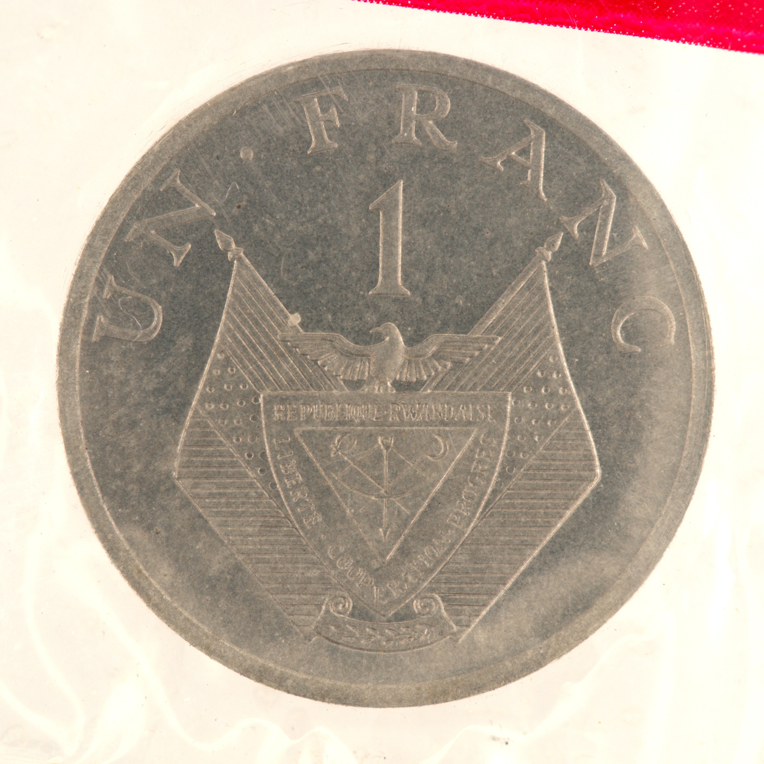 Rwanda - Pièce essai 1 Franc 1977 aluminium - Mil / Armoiries – Image 4
